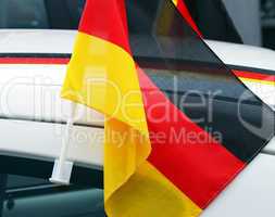 deutschland fahne am fan auto