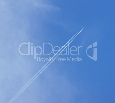 Flugzeug am Himmel - Airplane & blue Sky