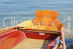 Ruderboot am Wasser - Roawing Boat