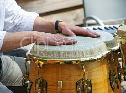 Bongo Spieler - Bongo Drum