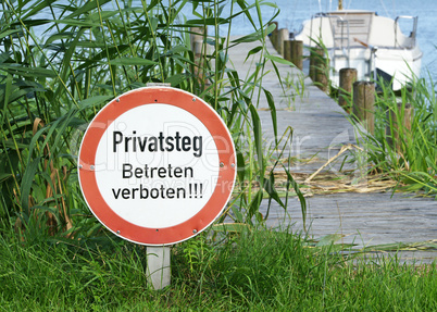 Privatsteg - Betreten verboten