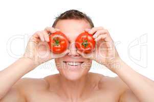 Mann mit Tomaten