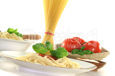 Spaghetti mit Tomatensoße