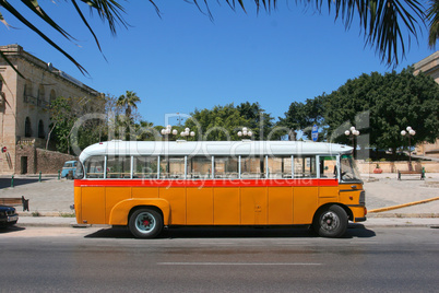 Maltesischer Bus