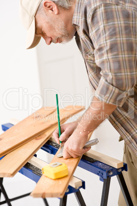 Home improvement - handyman prepare wooden floor