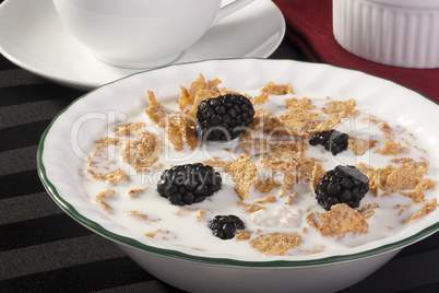 Cereals with blackberry