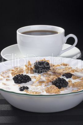 Cereals with blackberry