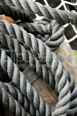black rope / schwarzes Seil mit Kübel