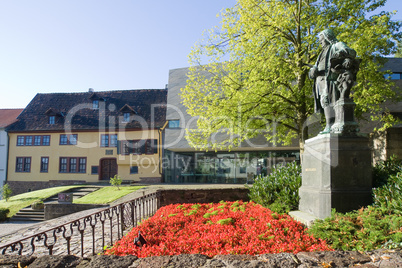 Bachstatue vor Museum