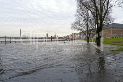 Überschwemmung am Mannesmannufer
