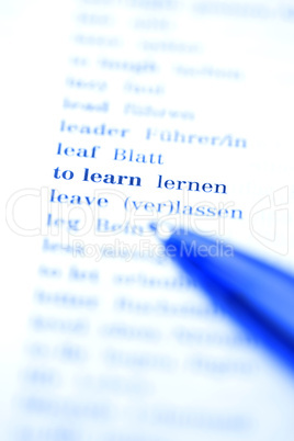 die englische Sprache lernen / the words to learn on white paper