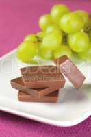 Schokolade und Trauen / chocolate and grapes