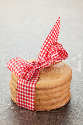 Getreidekekse mit Schleife / oatcakes with ribbon