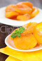 getrocknete Aprikosen / dried apricots