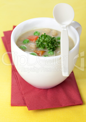 frischer Erbseneintopf / fresh pea soup