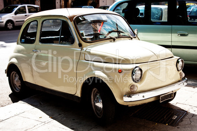 Fiat500 Kleinwagen 279