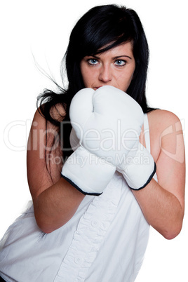 Junge Frau mit Boxhandschuhen 112