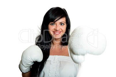 Junge Frau mit Boxhandschuhen 116