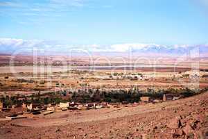 Marokko Landschaft mit Atlasgebirge 802