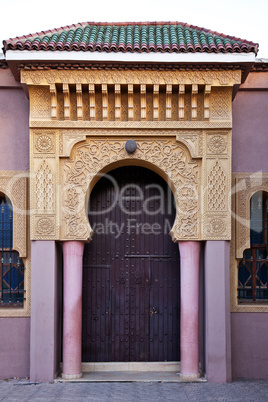 Eingang zu einer Moschee in Marrakesch 609
