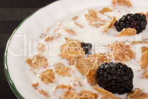 Cereals with blackberry