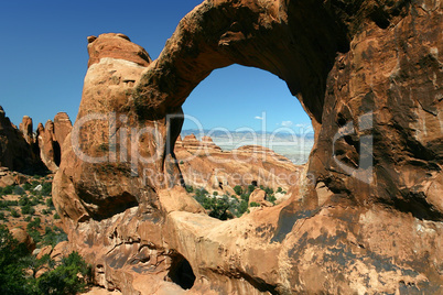 Double-O Arch