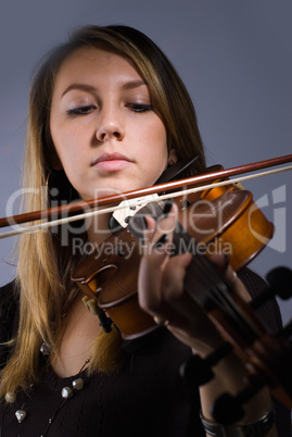 Woman with violin