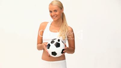 Frau mit Fussball