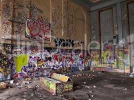 Alte Sporthalle mit Graffities