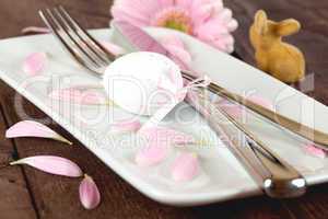 festliches Ostergedeck / easter place setting with egg