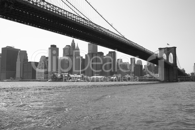 Brooklyn Bridge bw