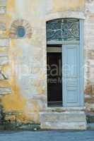 Tür an einem Haus auf Kreta
