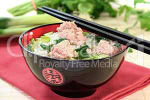 Reissuppe mit Hackfleischbällchen