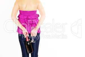 Junge Frau mit Gläser und Champagnerflasche 945 aq
