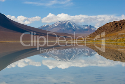 mountain, reflecting in the lake, bolivia