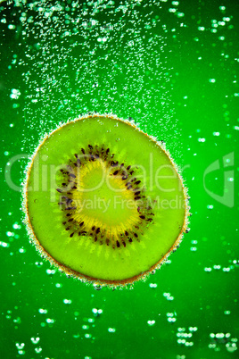 kiwi in water