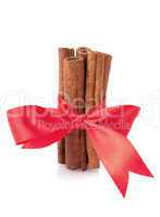 Zimtstangen mit Schleife / cinnamon sticks with ribbon