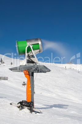 Working snowgun