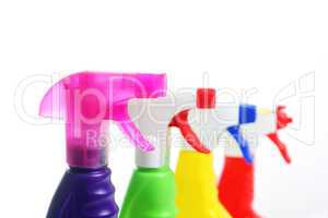 Reinigungsmittel in Sprühflaschen