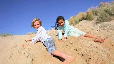 Kinder am Strand