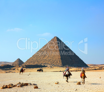 egypt pyramids in Giza