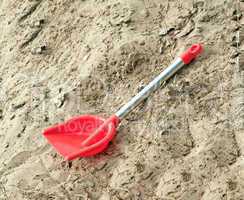 Toy shovel