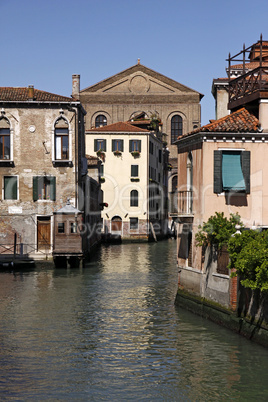 Venedig, Kanal mit schönen alten Häusern