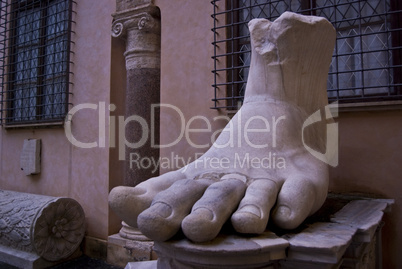 feet of Constantin