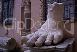 feet of Constantin