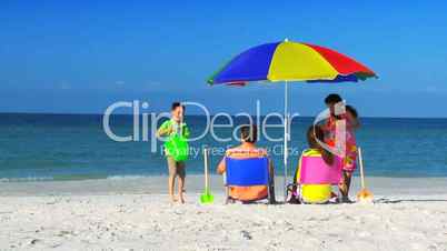 Familie am Strand