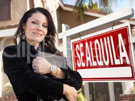 Female Hispanic Real Estate Agent, Se Alquila Sign and House