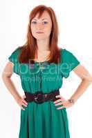 Junge Frau im grünen Kleid 425