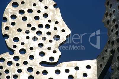 Molecule Men auf der Spree in Berlin