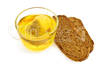 Green tea and bread